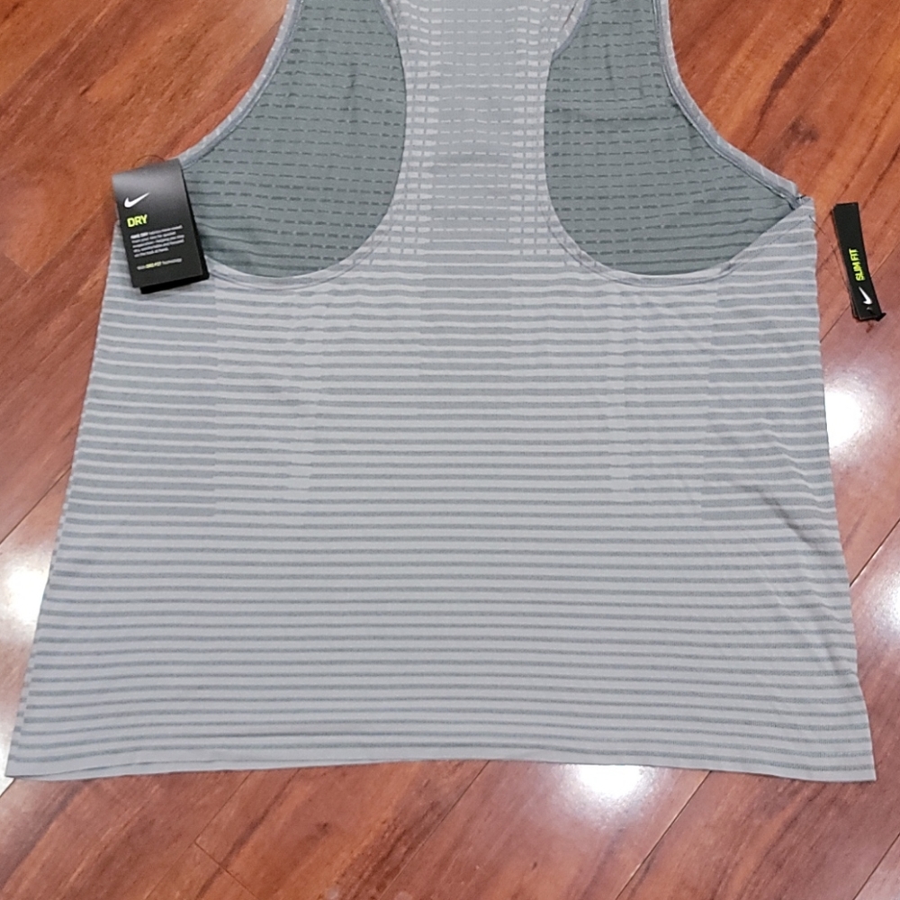 NWT Men's Nike dri-fit running tank - Picture 6 of 7